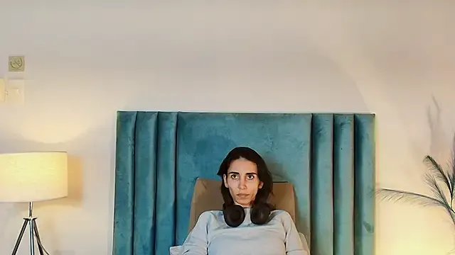 Freechat Nina_Cavaali on StripChat