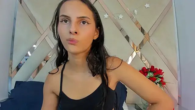 Freechat ninaht on StripChat