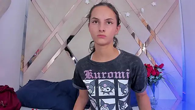 Freechat ninaht on StripChat