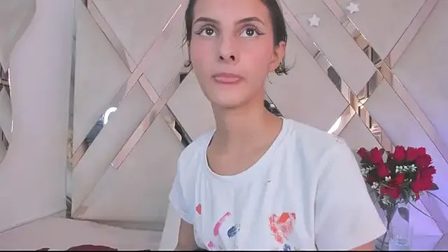 Freechat ninaht on StripChat