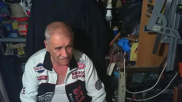 Freechat nonnomaturobisex on StripChat