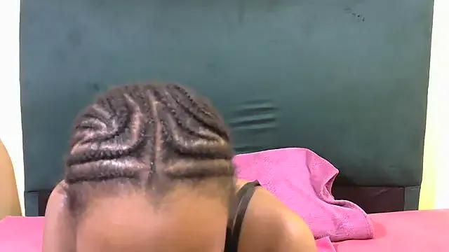 Freechat OnionBooty23 on StripChat