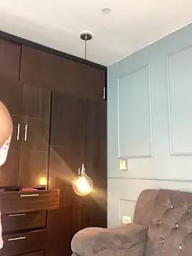 Orianabluee_ on StripChat