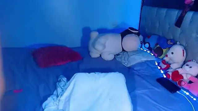 Freechat Pamelanicole on StripChat