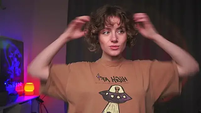 Freechat PixieMeow_ on StripChat