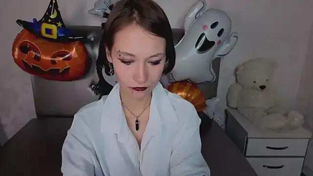 StripChat prettiestwinsor is Group prettiestwinsor — Lil devil will punish her ass with spank