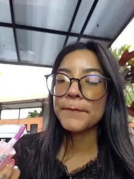 Freechat Pretty_roxxyy on StripChat