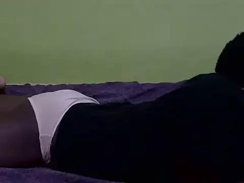 QUEEN-LIZ on StripChat 