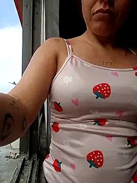 Freechat Queen_lorena on StripChat