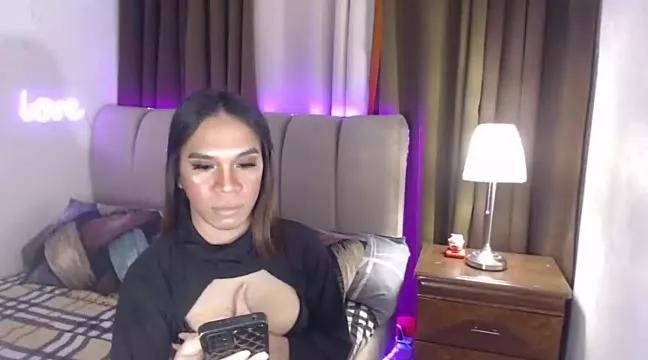 Freechat QueenOfStrip on StripChat