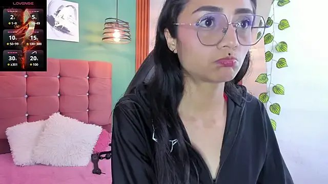 Freechat raven_smith_ on StripChat