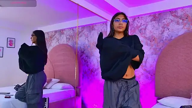 Freechat RavenGloomy on StripChat