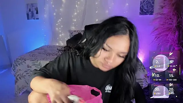 Freechat Riana_Kean on StripChat