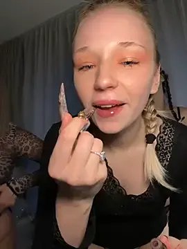 RollDolls on StripChat 