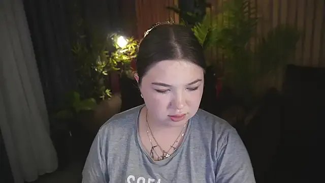 Freechat RosieMoons on StripChat