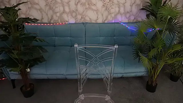 Freechat RosieMoons on StripChat