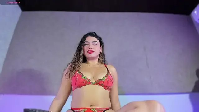Freechat Salomeferreira_ on StripChat