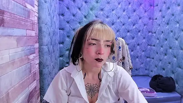 Samantha_Smiith on StripChat 