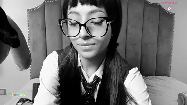 samara_bxx1 on StripChat 