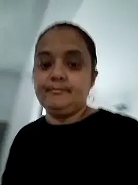 Freechat sarahhh1987 on StripChat