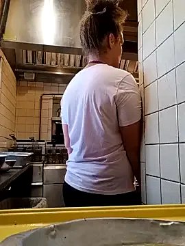 Freechat sarahkat86 on StripChat