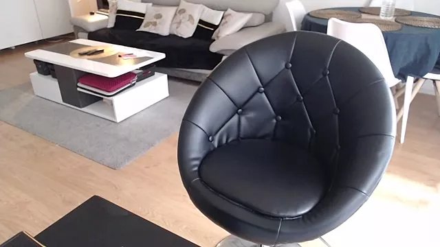 sarametisse26 on StripChat 