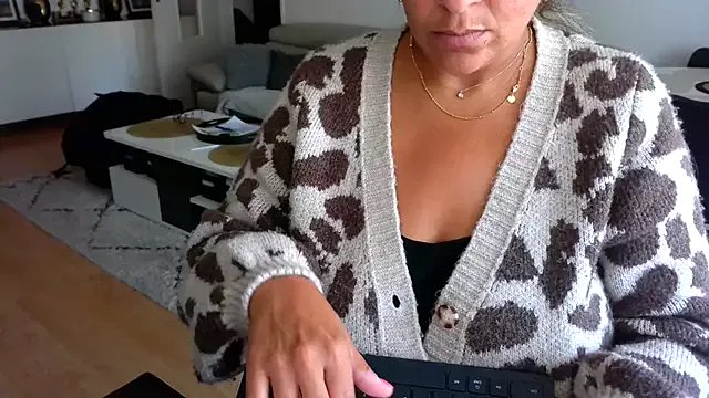 sarametisse26 on StripChat 