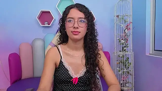 Private Sasha-Monroe on StripChat