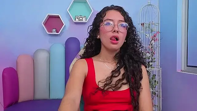 Private Sasha-Monroe on StripChat