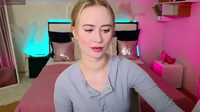 Freechat SashaBrooks on StripChat