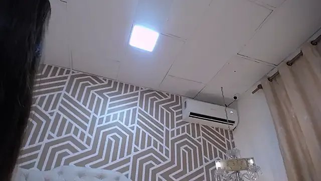 Freechat SashaDurante on StripChat