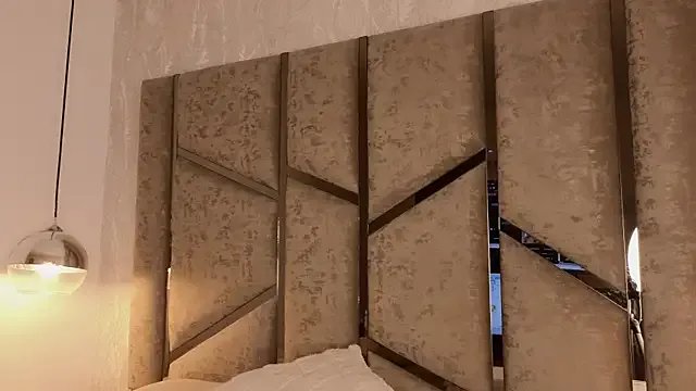 Freechat scarlethlux on StripChat