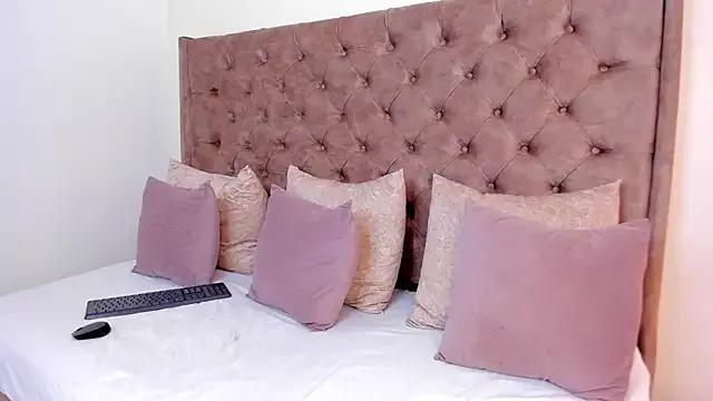 Freechat scarlett_buunny on StripChat