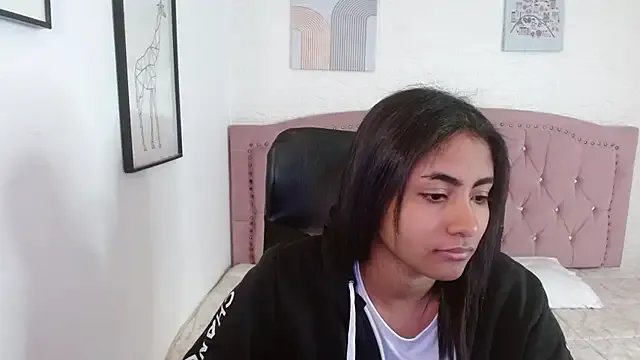 Freechat shaneelle on StripChat