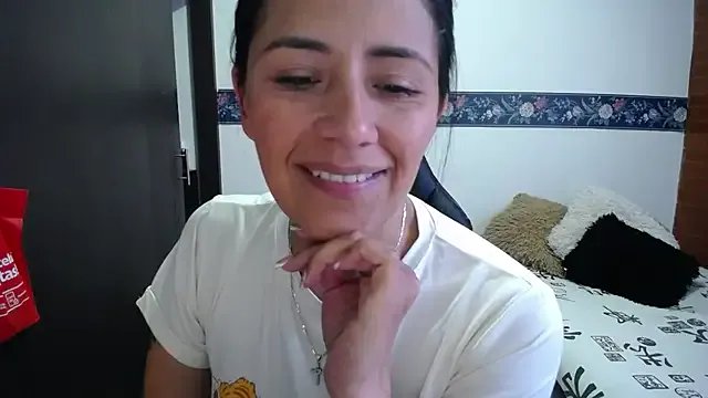 Freechat sharoon_cheerry on StripChat