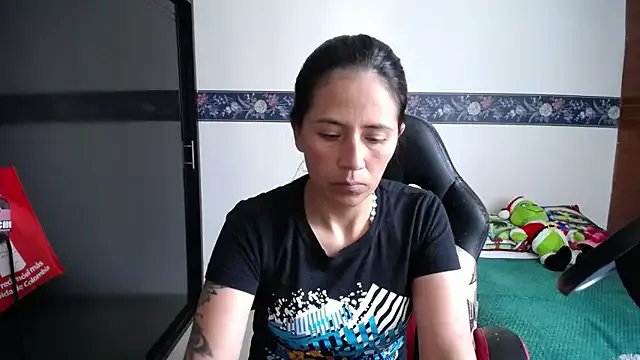 Freechat sharoon_cheerry on StripChat