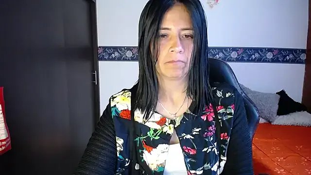 Freechat sharoon_cheerry on StripChat