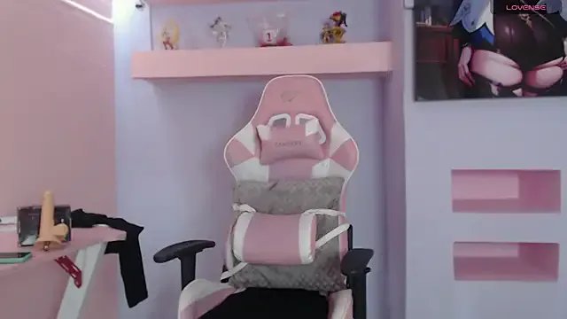 Freechat SkylerBloomm on StripChat