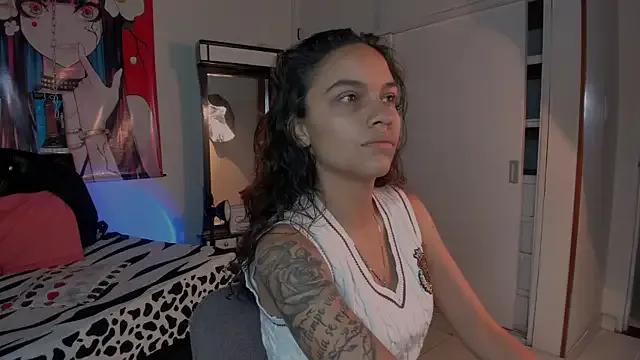 Skylovershot on StripChat