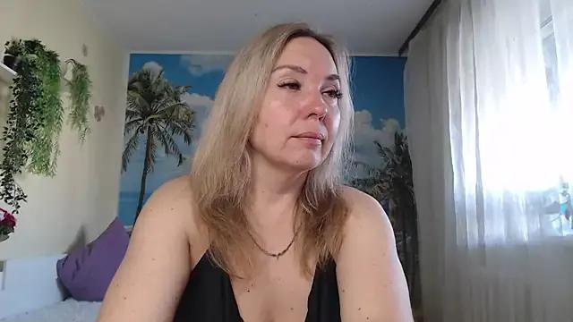 Freechat soaring_love on StripChat