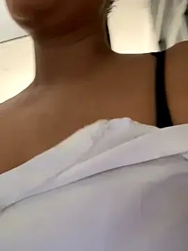 Freechat sofia_xxx02 on StripChat