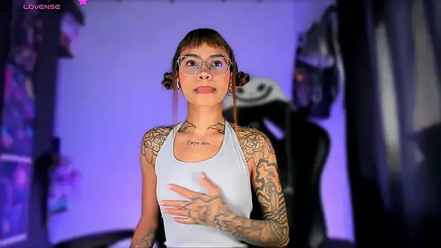 Freechat sofiafenty on StripChat