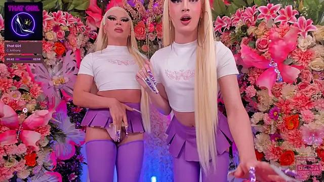 SpicySluts on StripChat