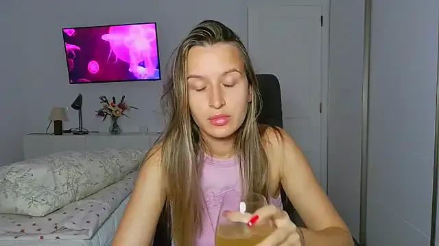 Freechat Submissive_love on StripChat