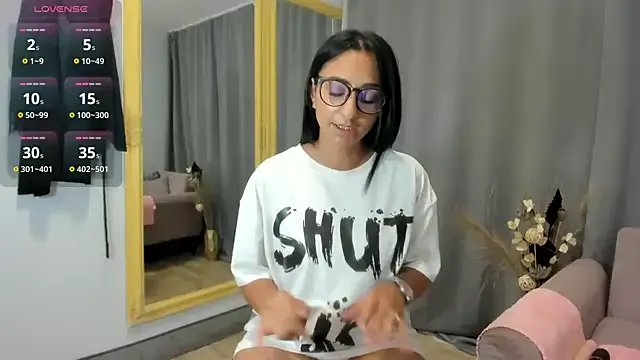 Freechat sugarburn on StripChat