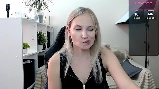 Sunny_bunny6 on StripChat