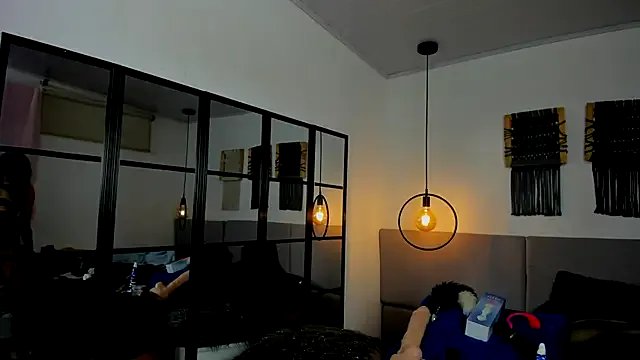 Freechat Sweet_camille on StripChat