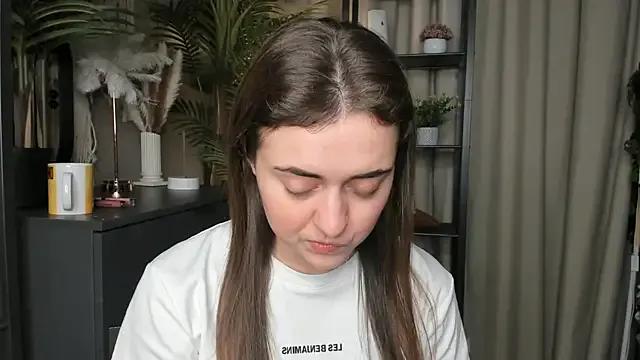 StripChat ThelmaJusto is Freechat ThelmaJusto — Time for hands work (handbra)