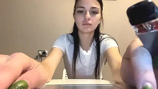 Freechat TianaWidell on StripChat