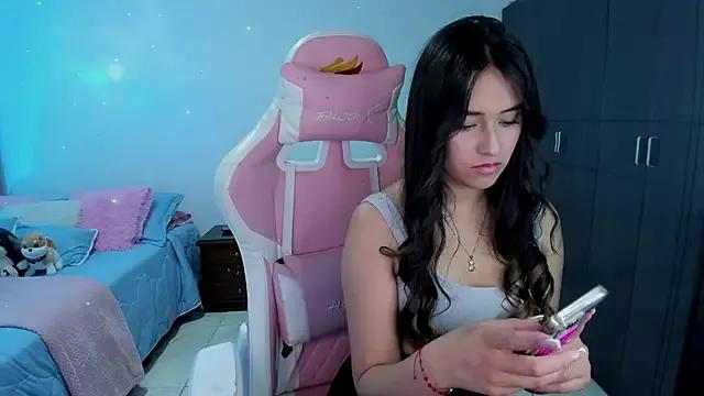 Freechat Tinylottie on StripChat